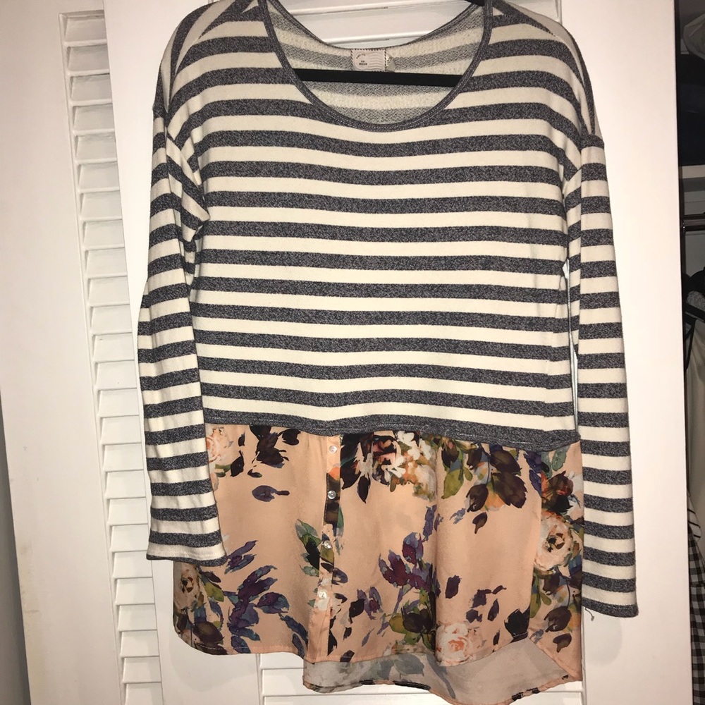 Anthropologie Striped and Floral Top - Gray and Peach EUC